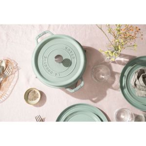 Cocotte en fonte STAUB 26cmØ casserolerie haut de gamme