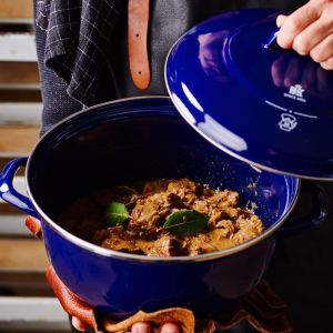 Cocotte BK en émail ronde 26 cm - Bleu Indigo