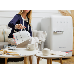 Bouilloire à température réglable Smeg x Ines de la Fressange | KLF04IDFEU