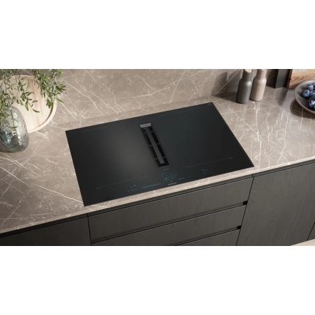 Table induction SIEMENS iQ700 avec hotte intégrée 80 cm Noir EX87BNX68E
