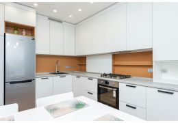 Cuisinière avec plaque au gaz et four électrique : avantages